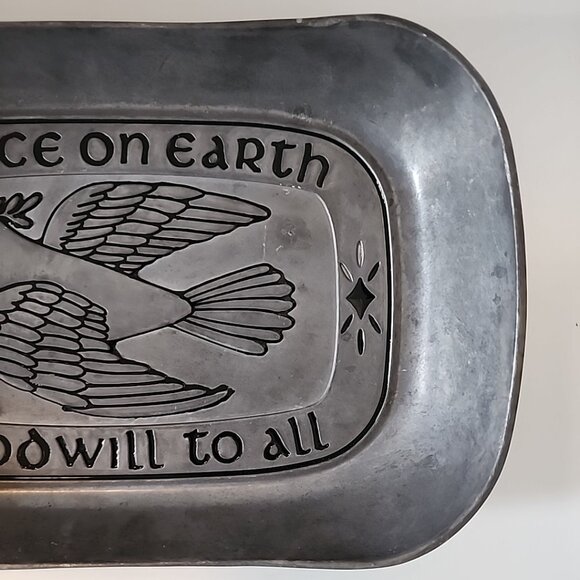 Vintage Pewter Bread Tray Dove Wilton Armetale Peace on Earth Goodwill to All - Picture 10 of 15